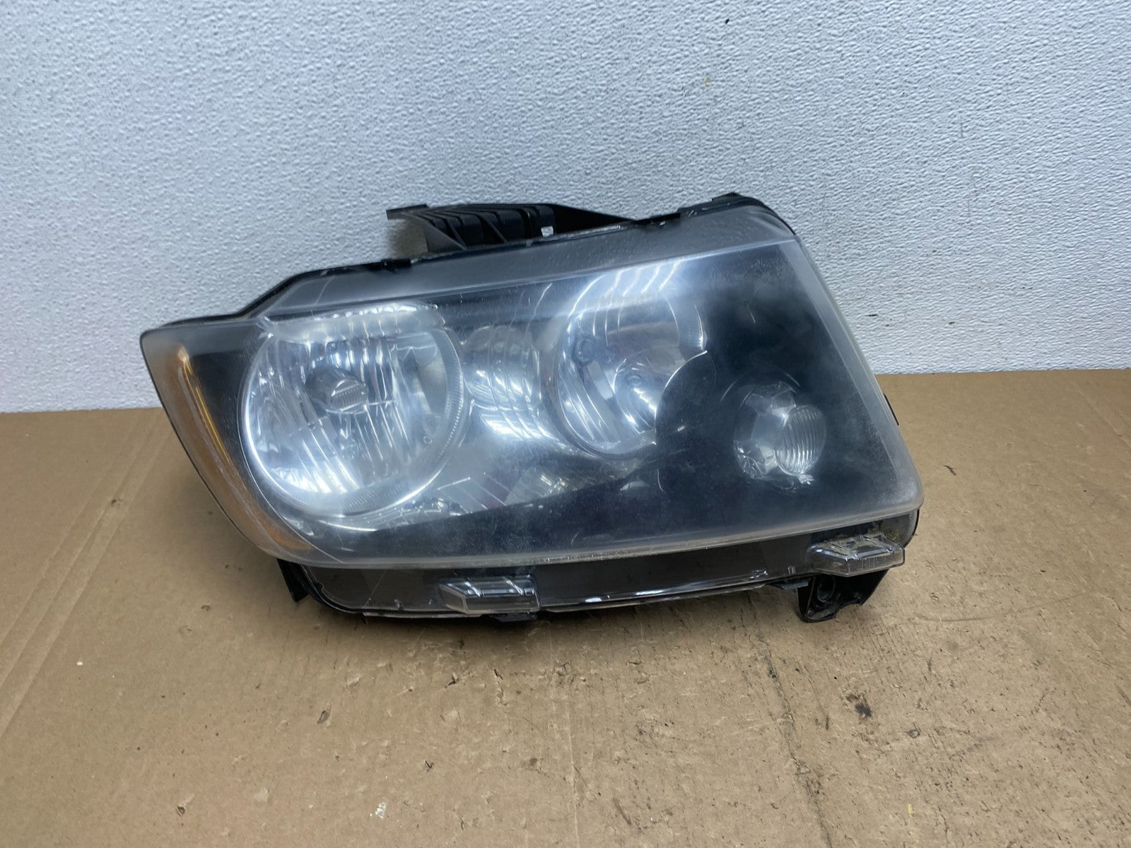 2011-2013 Jeep Grand Cherokee Right Passenger Halogen Headlight AC7247 DW0