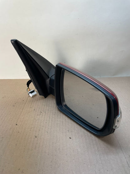 2011 to 2015 Kia Sorento Right Passenger Door Mirror Turn Signal AJ0752 DG2