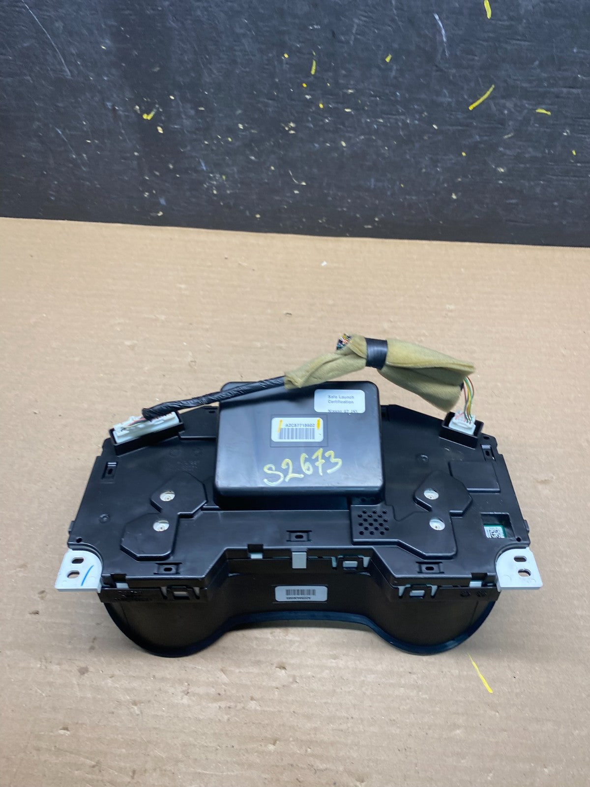 2014 Nissan Pathfinder Speedometer Cluster Gauge OEM  s2673 DG4