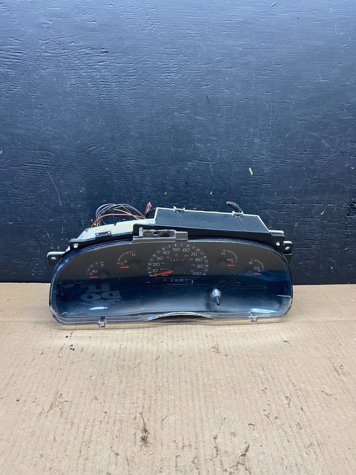 2001 - 2002 Ford Econoline E250 E350 Van Speedometer Instrument Cluster q0886 DG0