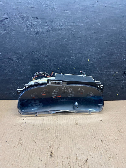 2001 - 2002 Ford Econoline E250 E350 Van Speedometer Instrument Cluster q0886 DG0