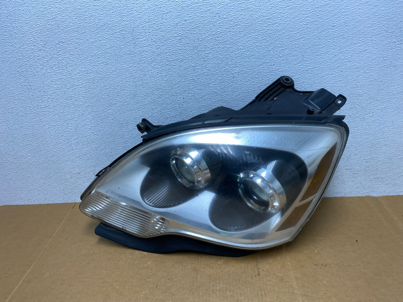 2007 to 2012 Gmc Acadia Halogen Headlight Left Driver LH Side AD8970 DW0