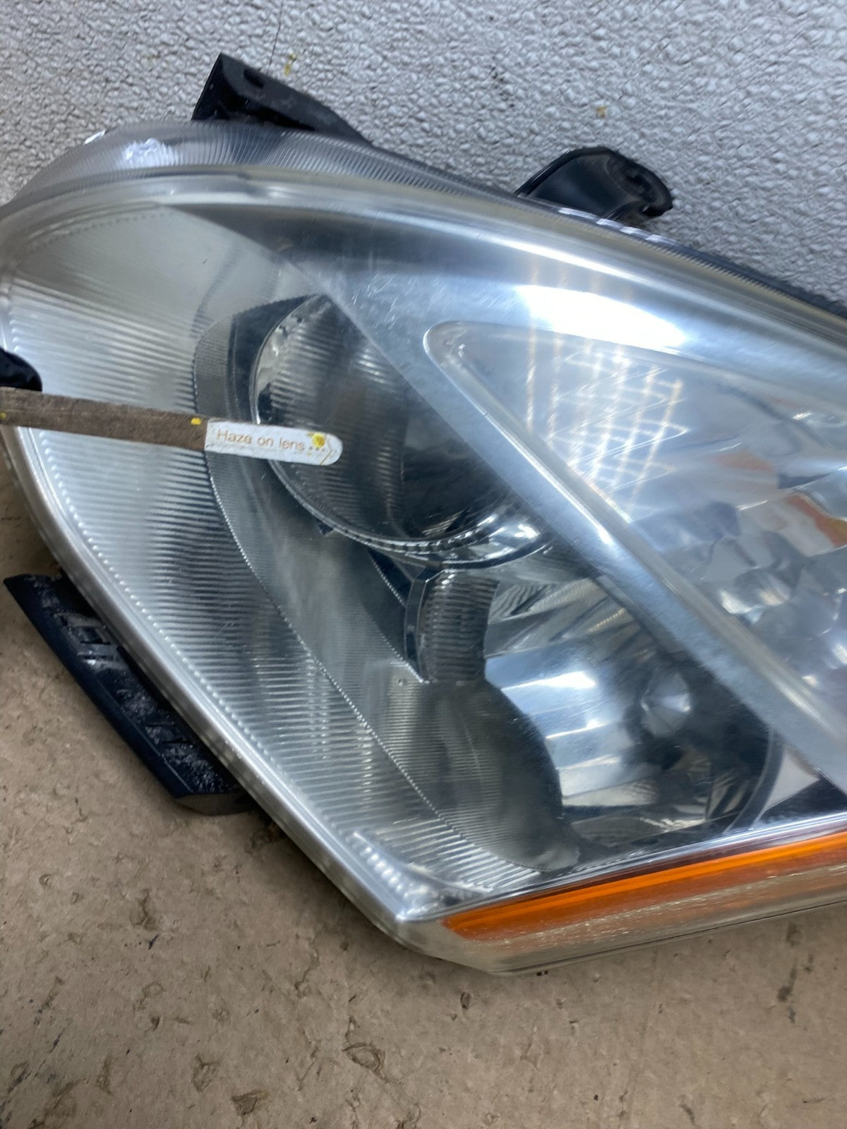 2008 to 2013 Nissan Rogue Left Driver LH Halogen Headlight W9226 DW7