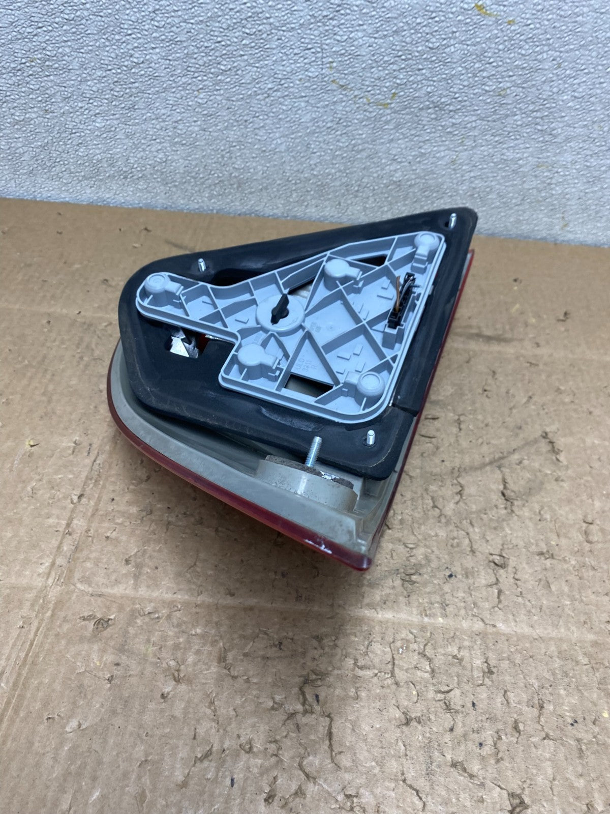 2001-2004 Mercedes-Benz C230 C240 W203 C-Class Right Passenger Tail Light Z11675