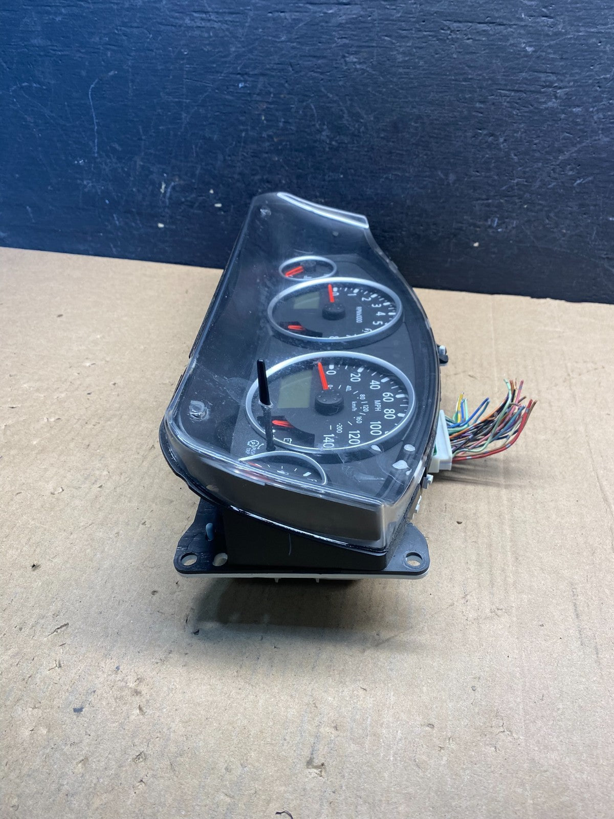 2006-2007 Nissan Pathfinder Xterra Cluster Speedometer Instrument AE7451 DW2