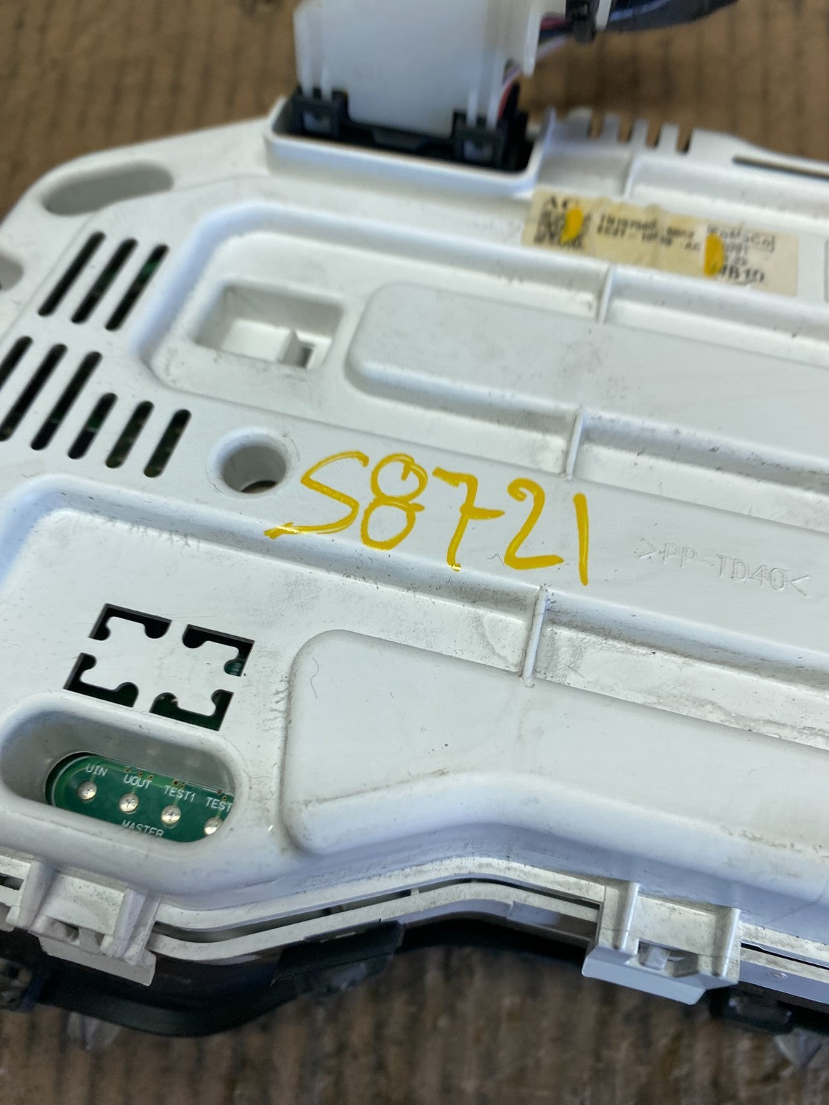 2014 Ford E150 E250 E350 VAN Gauge Speedometer Cluster OEM s8721 DG8