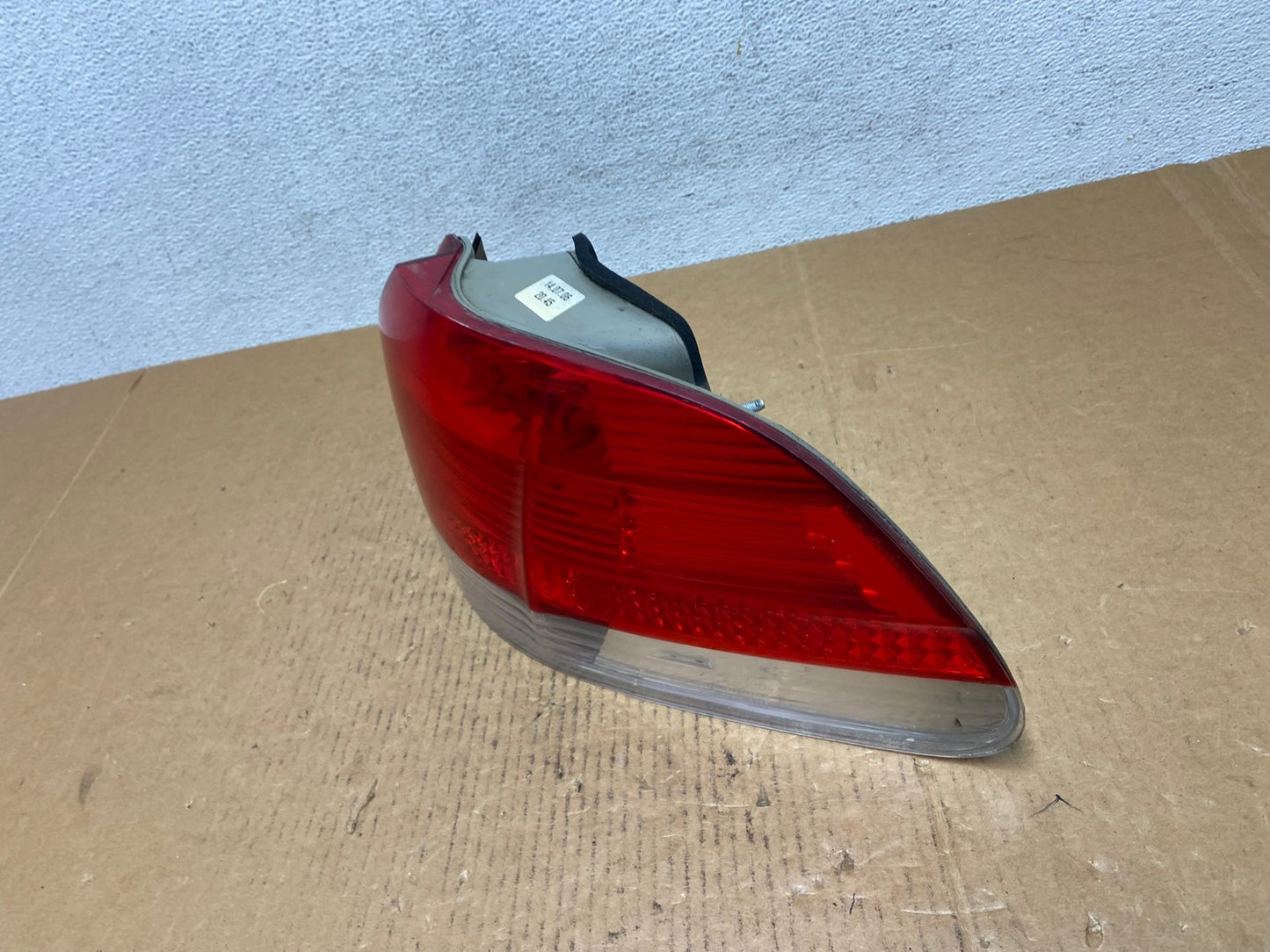 2006 to 2008 BMW 7-Series 750li 760li Right Passenger Tail Light AD9297 LK1