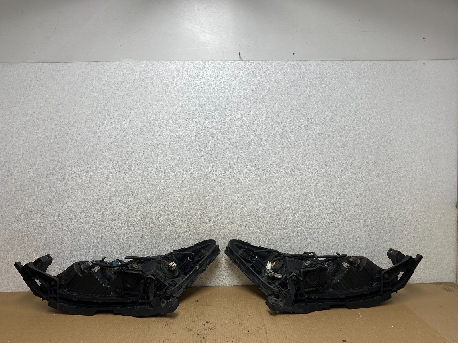 2008 to 2012 Honda Accord Sedan Left+Right Set Halogen Headlights AG2379 DW11