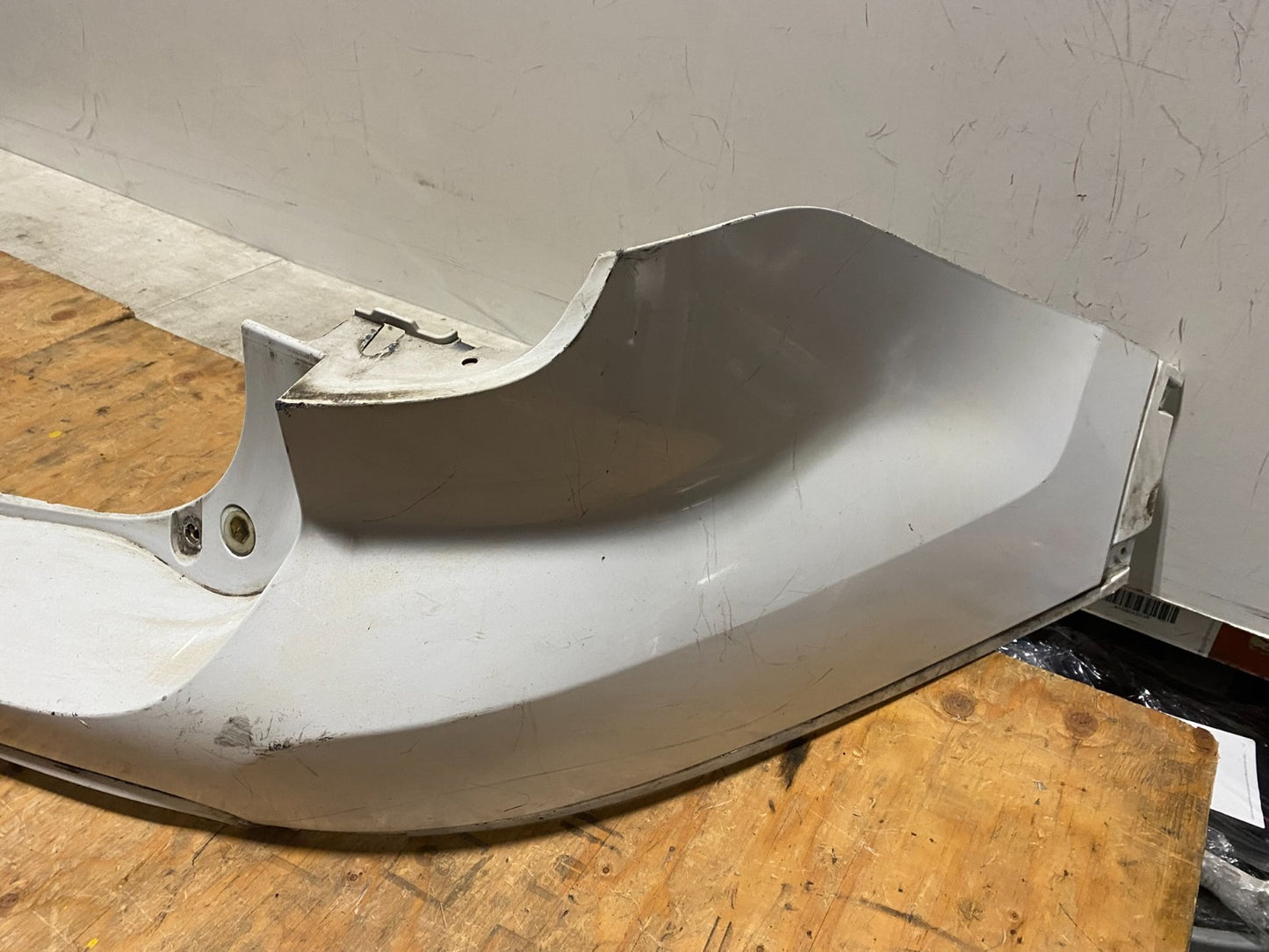 2011 to 2015 Ford Explorer Rear Upper Bumper Cover R17552