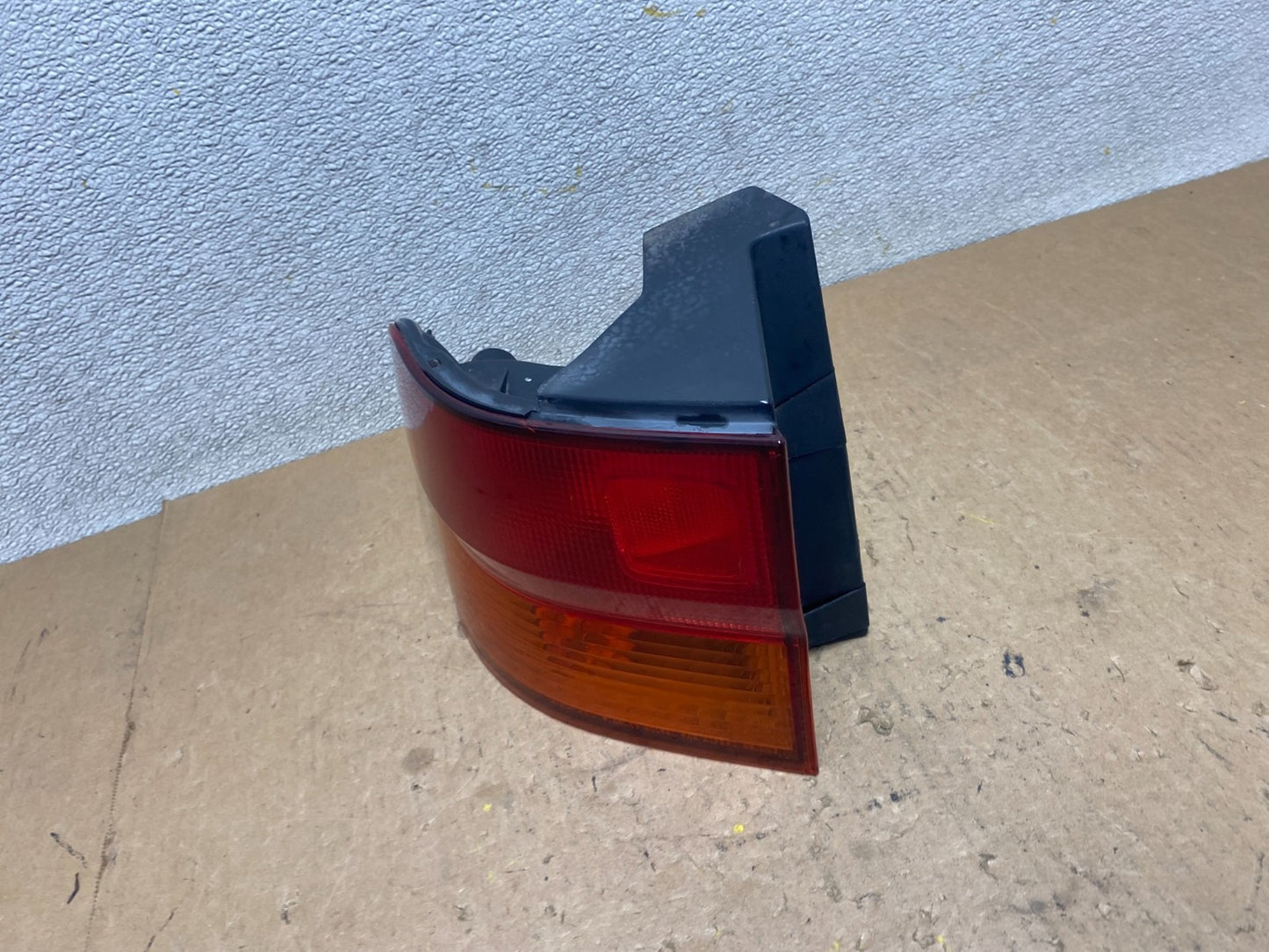 1999 2000 2001 Honda Odyssey Left Driver LH Side Tail Light OEM Z7926 DW1