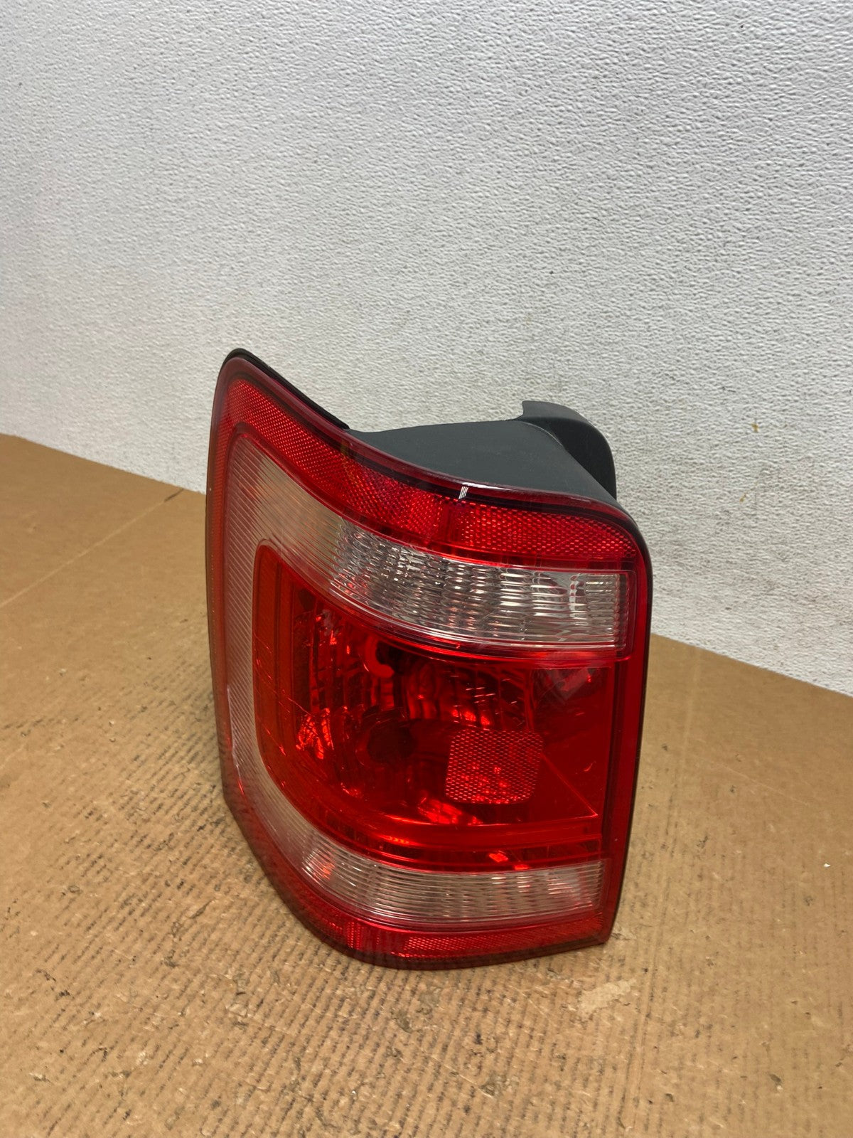 2008 to 2012 Ford Escape Left Driver LH Side Tail Light AE1521 LK0