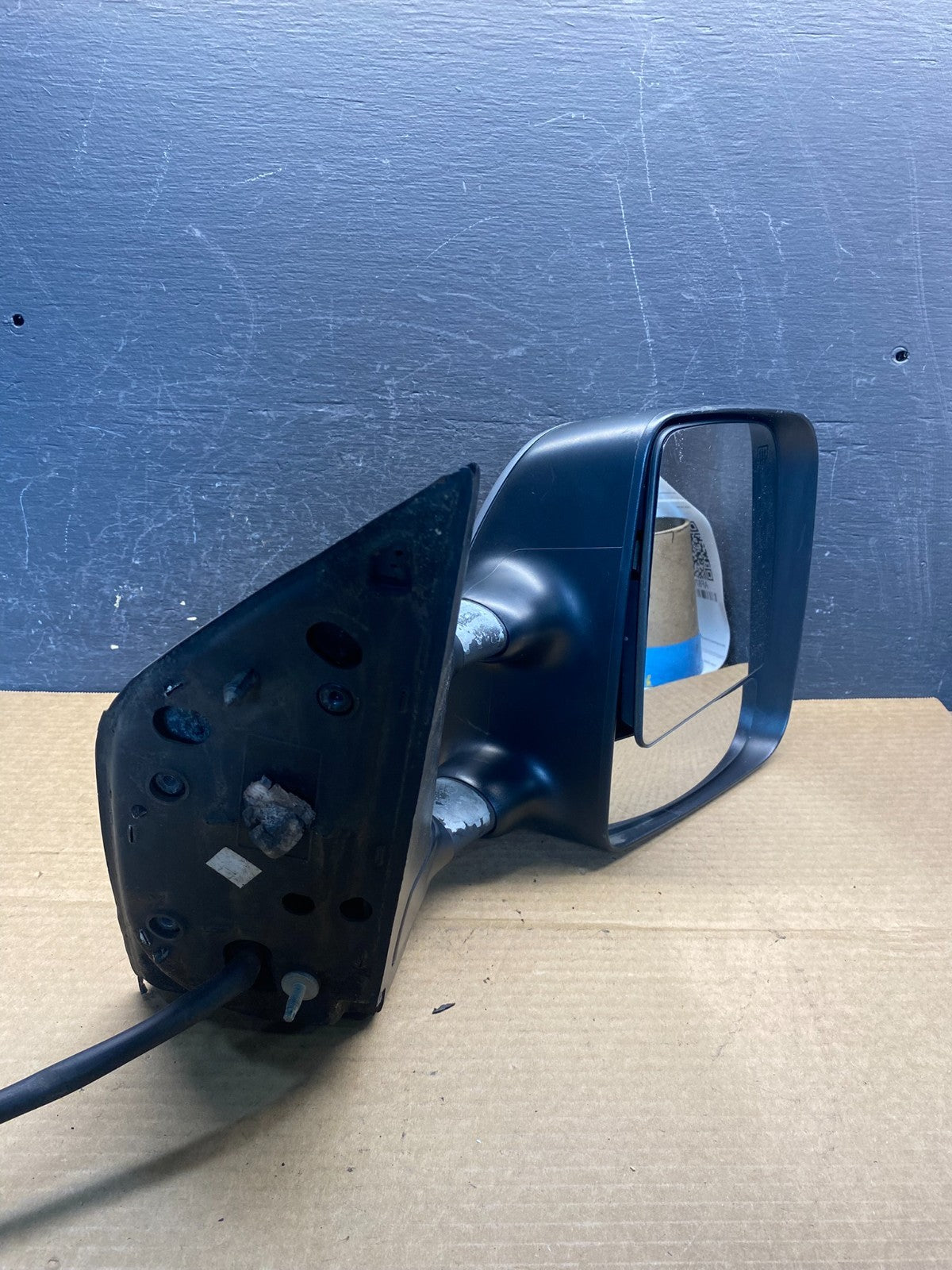 2004 to 2015 Nissan Titan SE Right Passenger View Door Mirror AF6763 DW11