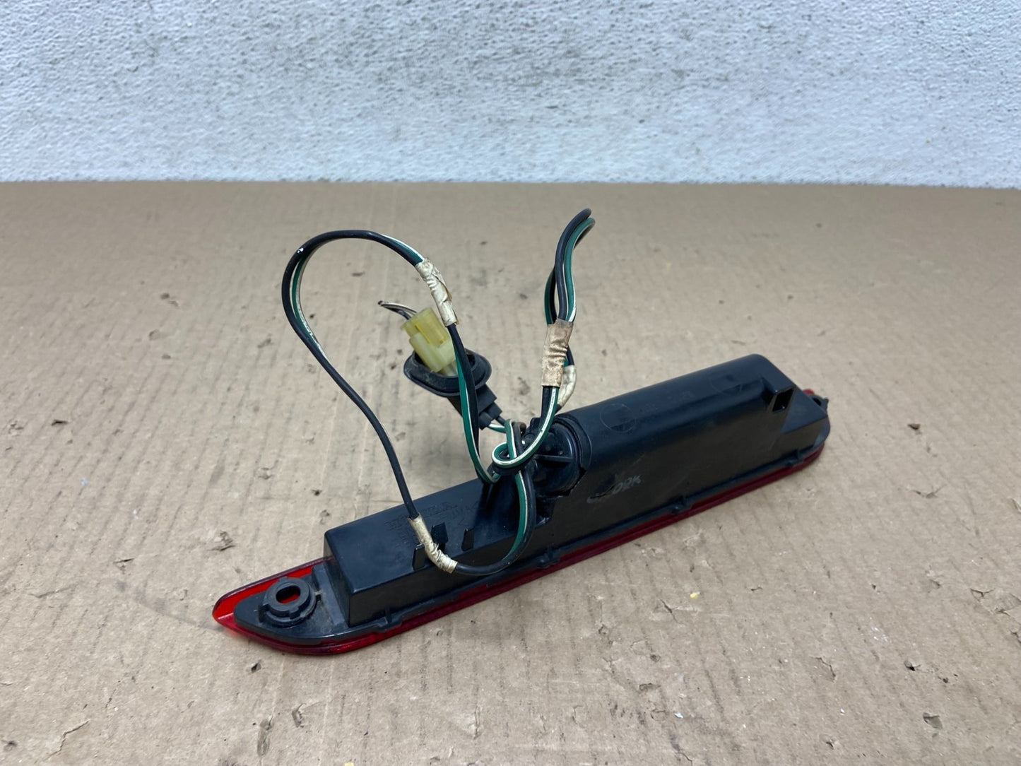 2003 to 2008 Honda Pilot High Mounted 3rd Third Stop Brake Light Lamp AE9592 DG3