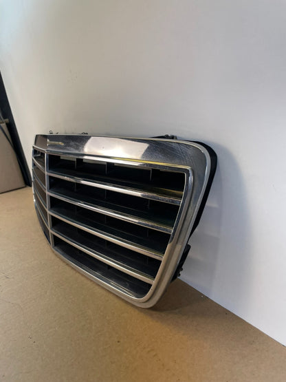 2000 to 2003 Mercedes Benz E-Class E320 E55 Front Upper Grill Grille AH0019 DG1
