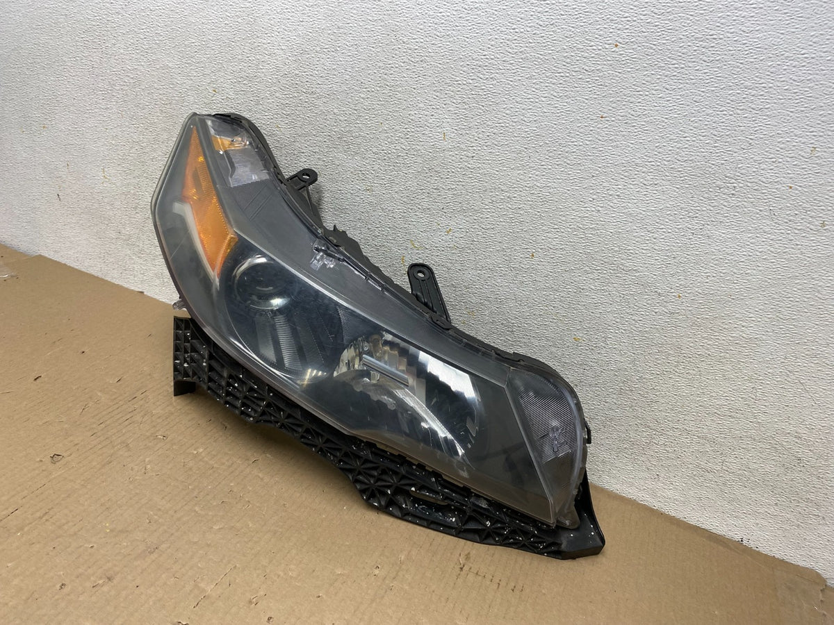 2012 to 2014 Acura TL Headlight Right Passenger Side Xenon HID AH5764 DW2