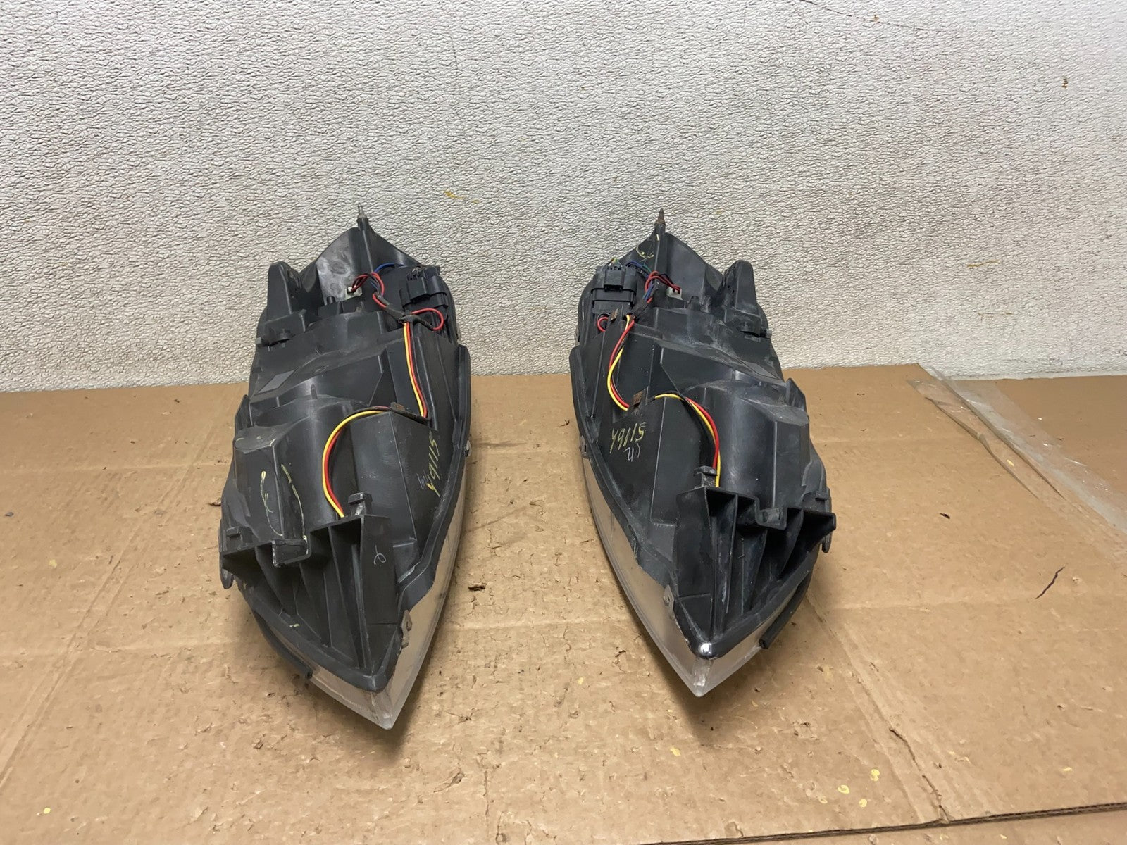 2006 - 2013 Chevrolet Impala Left+Right Set Headlights Halogen Y9115 DW13