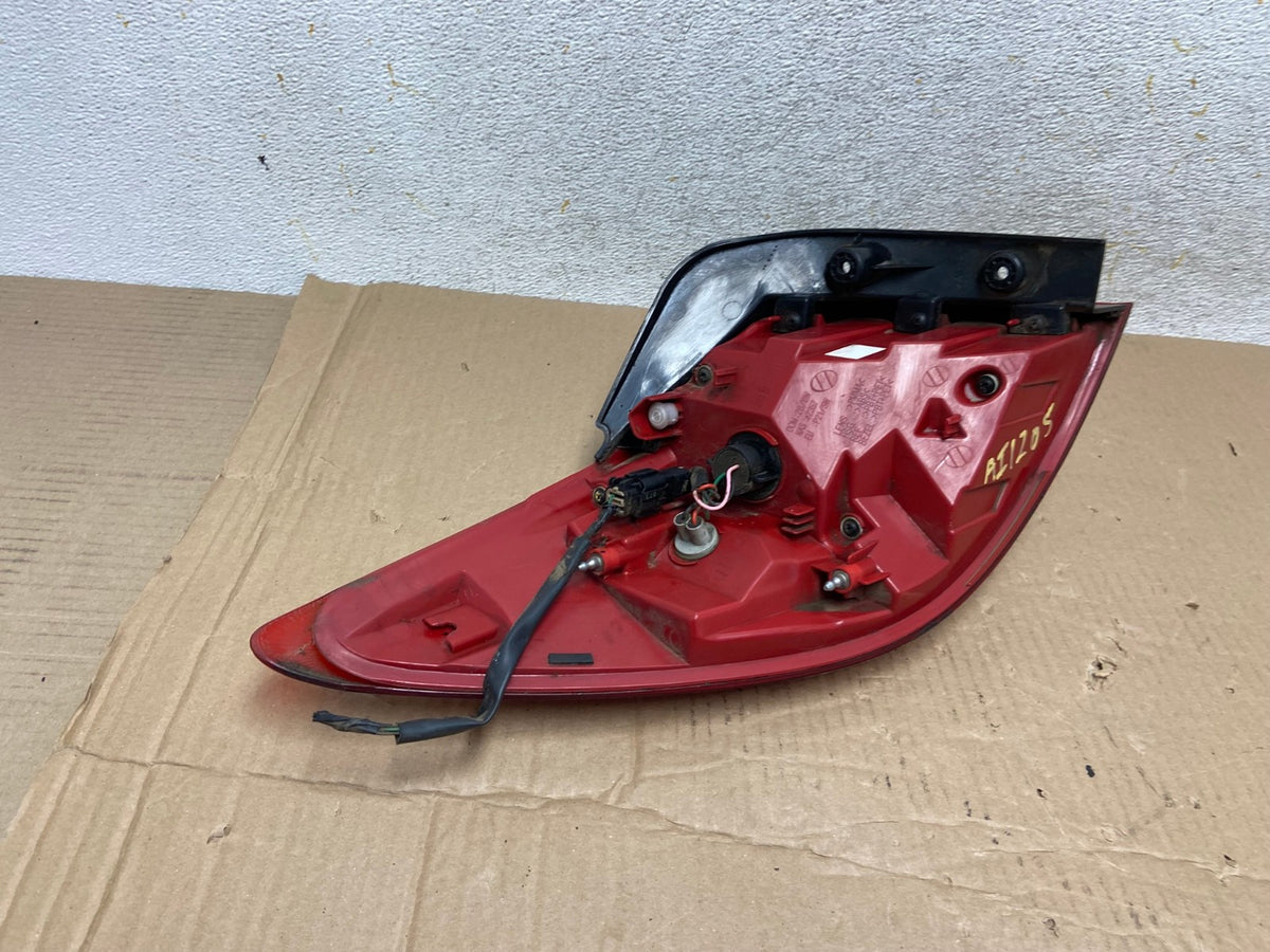 2011 to 2013 Kia Sportage Right Passenger RH Side Tail Light AI1205 LK6