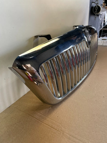 2003 to 2005 Lincoln Aviator Grille Chrome Grill AG98122