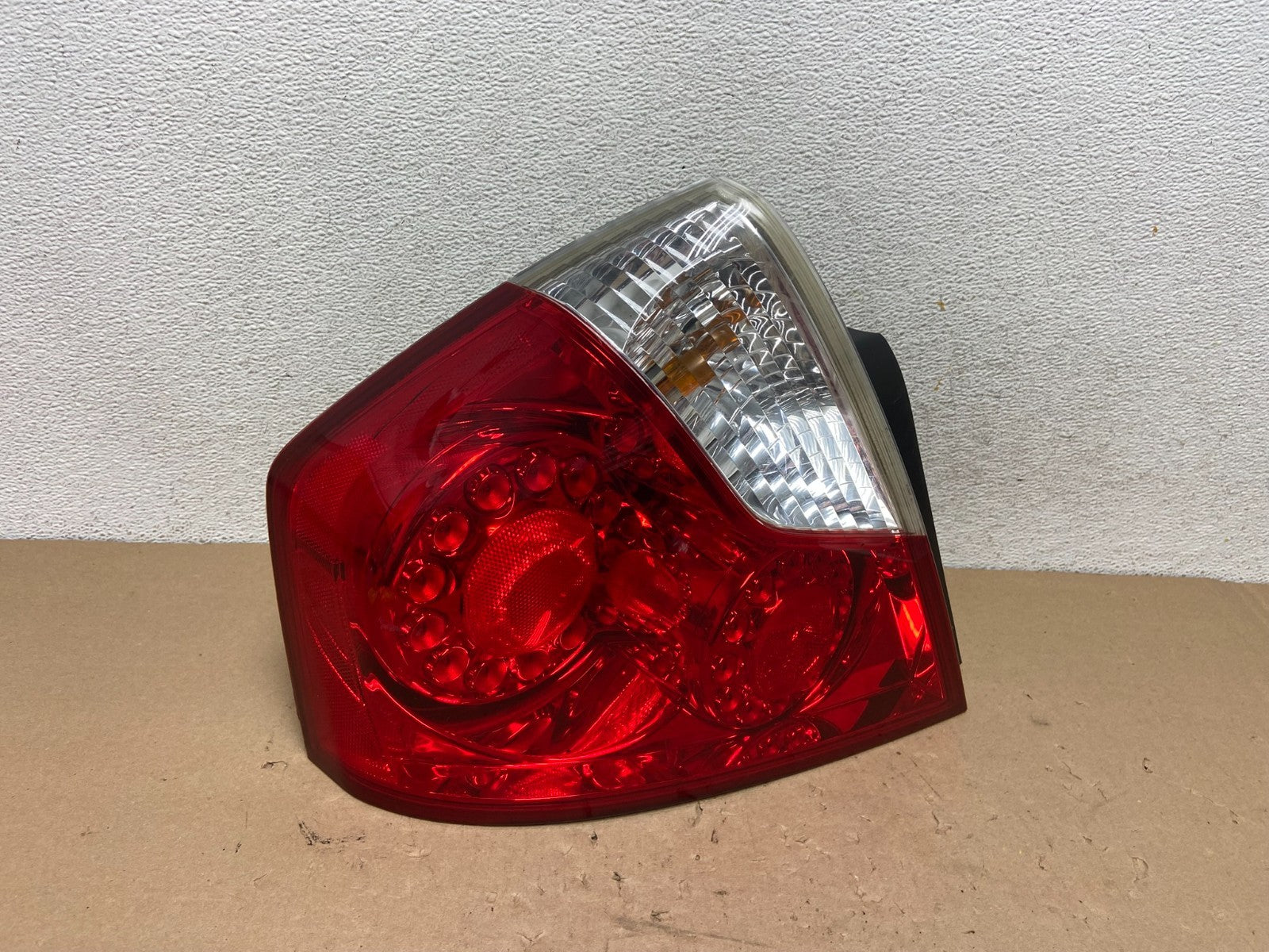 2006 2007 Infiniti M35 M35X M45 Left Driver LH Side Tail Light AG4201 LK0