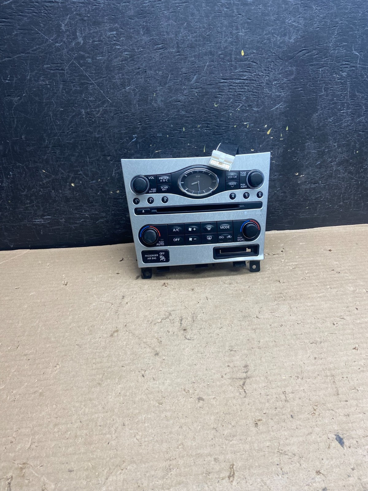 2009 to 2013 Infiniti G37 Radio Player Climate Control Panel Bezel AH5389 DG0
