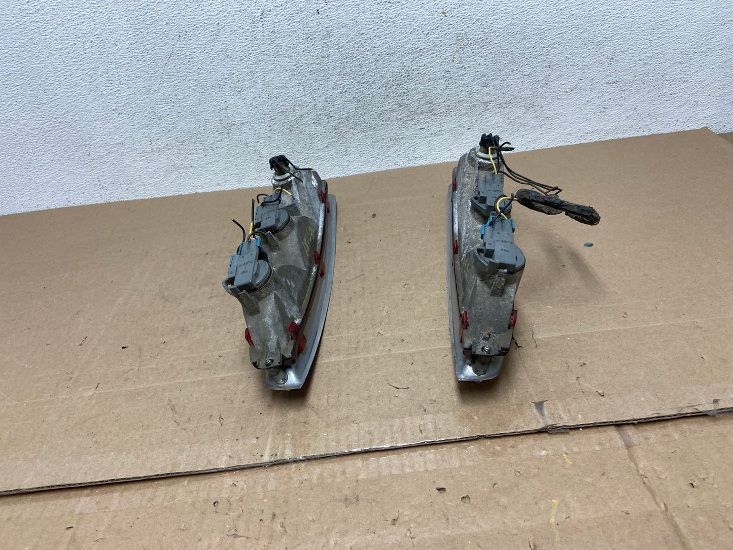 1994 to 1999 Cadillac Deville Left+Right Side Tail lights AE5051 LK7