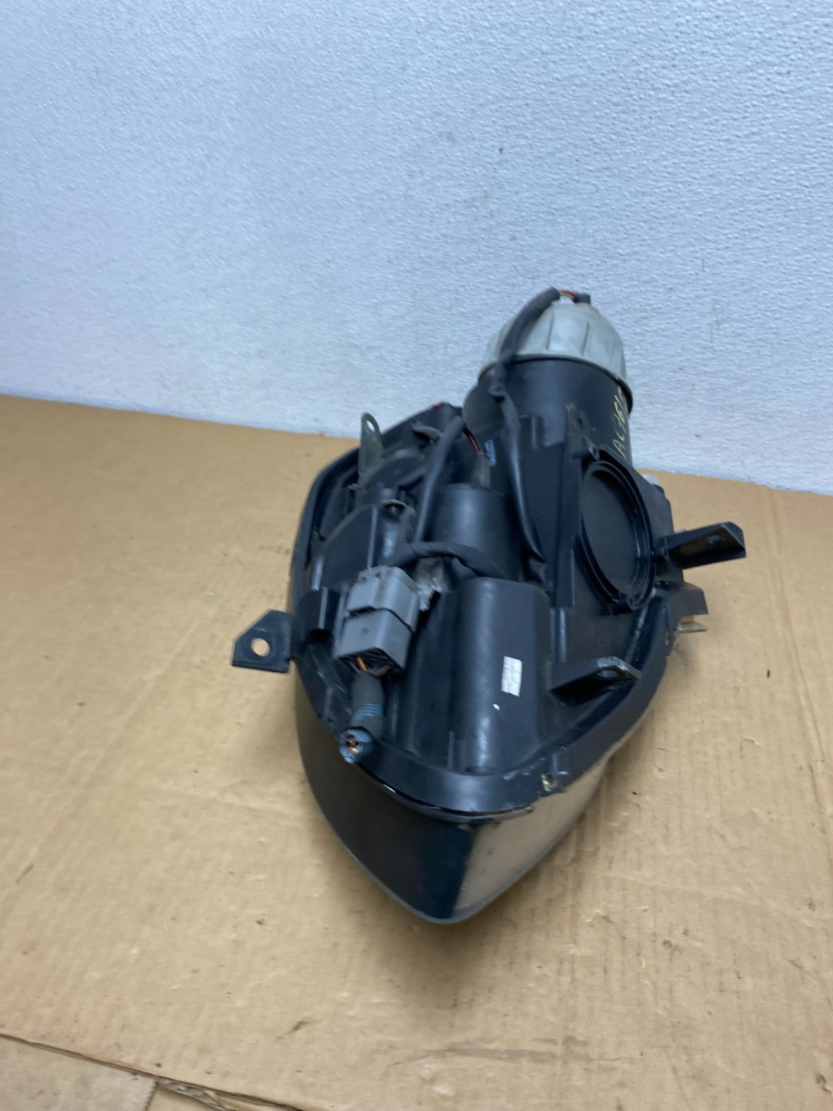 2004 2005 2006 Nissan Maxima Right Passenger Side Headlight Halogen AC7615 DW8