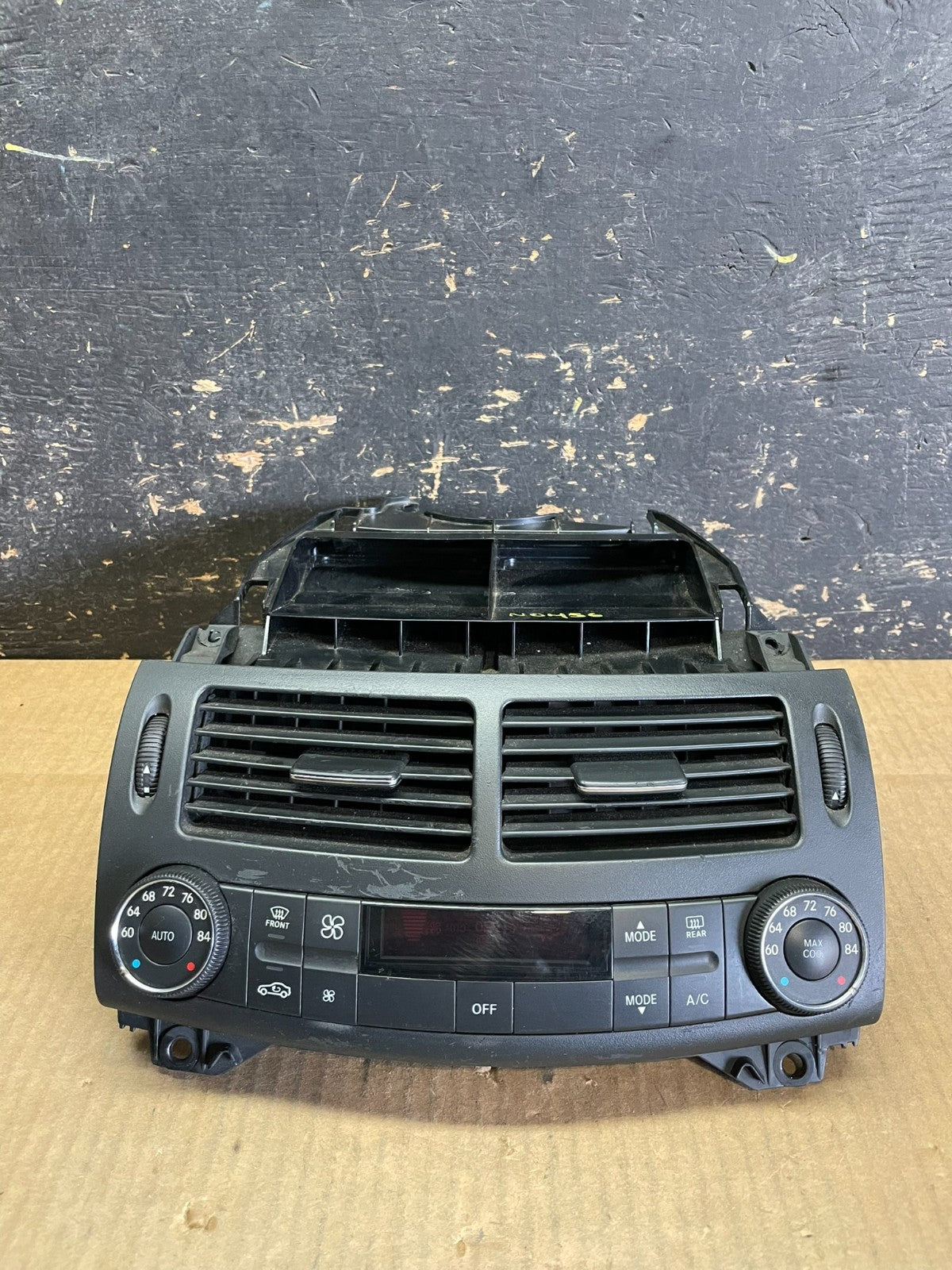 2007-2009 Mercedes E-Class E350 A/C Climate Control Air Vent Panel AA9295 DG0