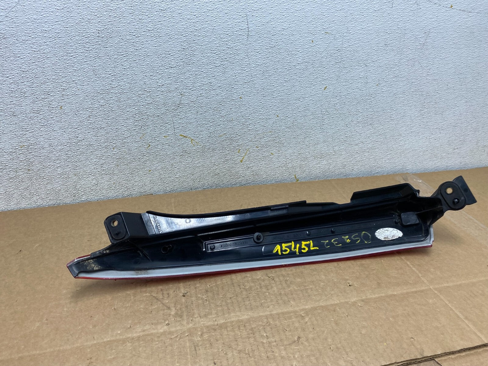 2003 to 2006 Volvo XC90 Right Passenger Side Upper Tail Light OEM O5232 DW6