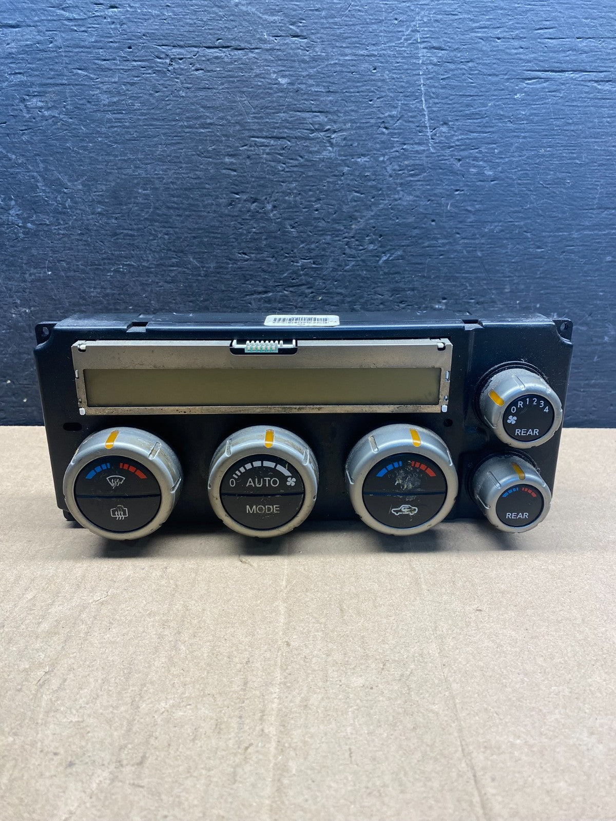 2005-2008 Nissan Pathfinder Radio A/C Heat Temperature Climate Control AE7446 DW0
