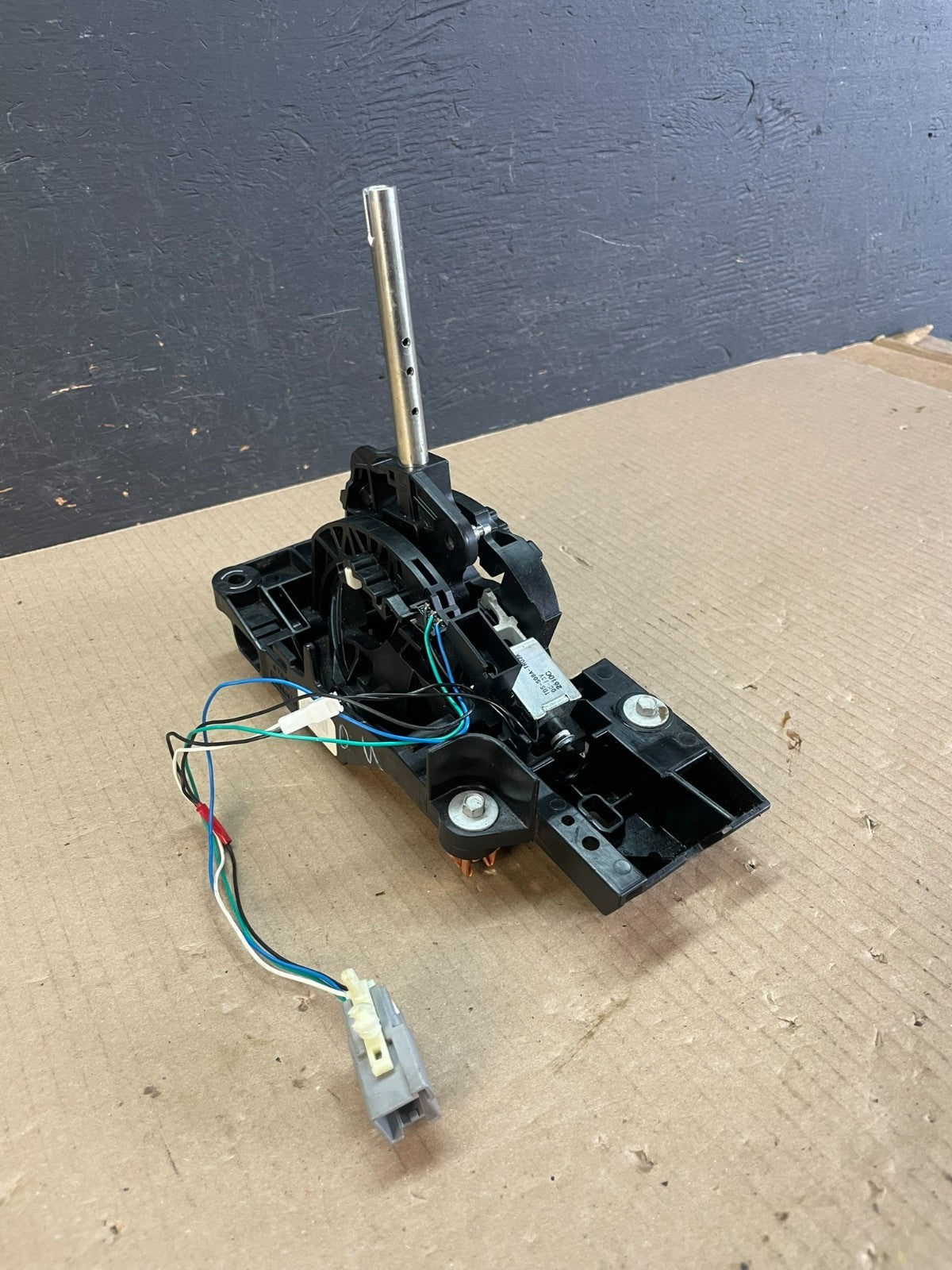 2011 to 2014 Ford Explorer Auto Transmission Floor Gear Shifter ae3458 DG0