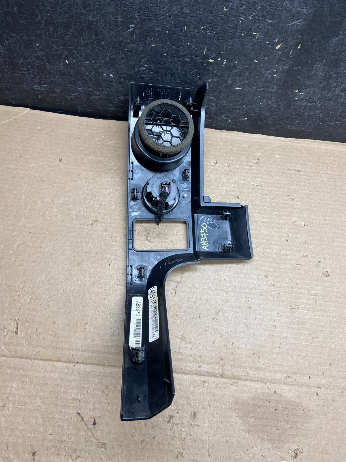 2009 2010 Ford F150 Center Left Dash Trim Bezel Air Vent OE ah3750 DG4