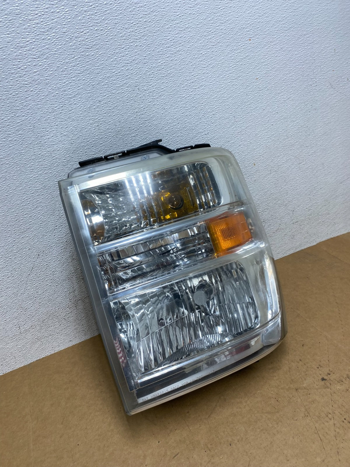 2008-2014 Ford Econoline E150 E250 E350 Left Driver LH Headlight AE2998 DW2
