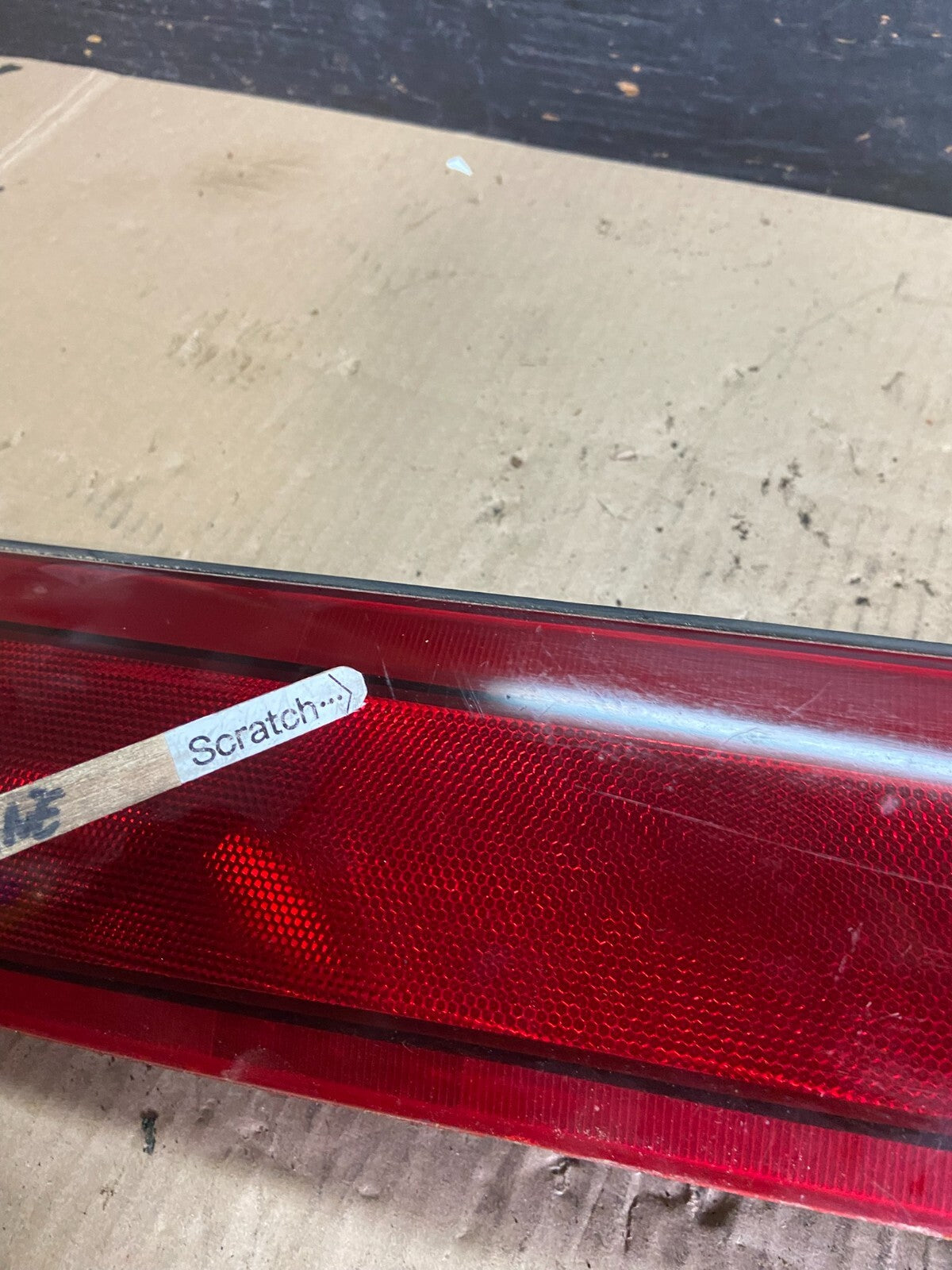 1997 1998 1999 Mercury Grand Marquis Trunk Lid Center Tail Light O0841 DG4