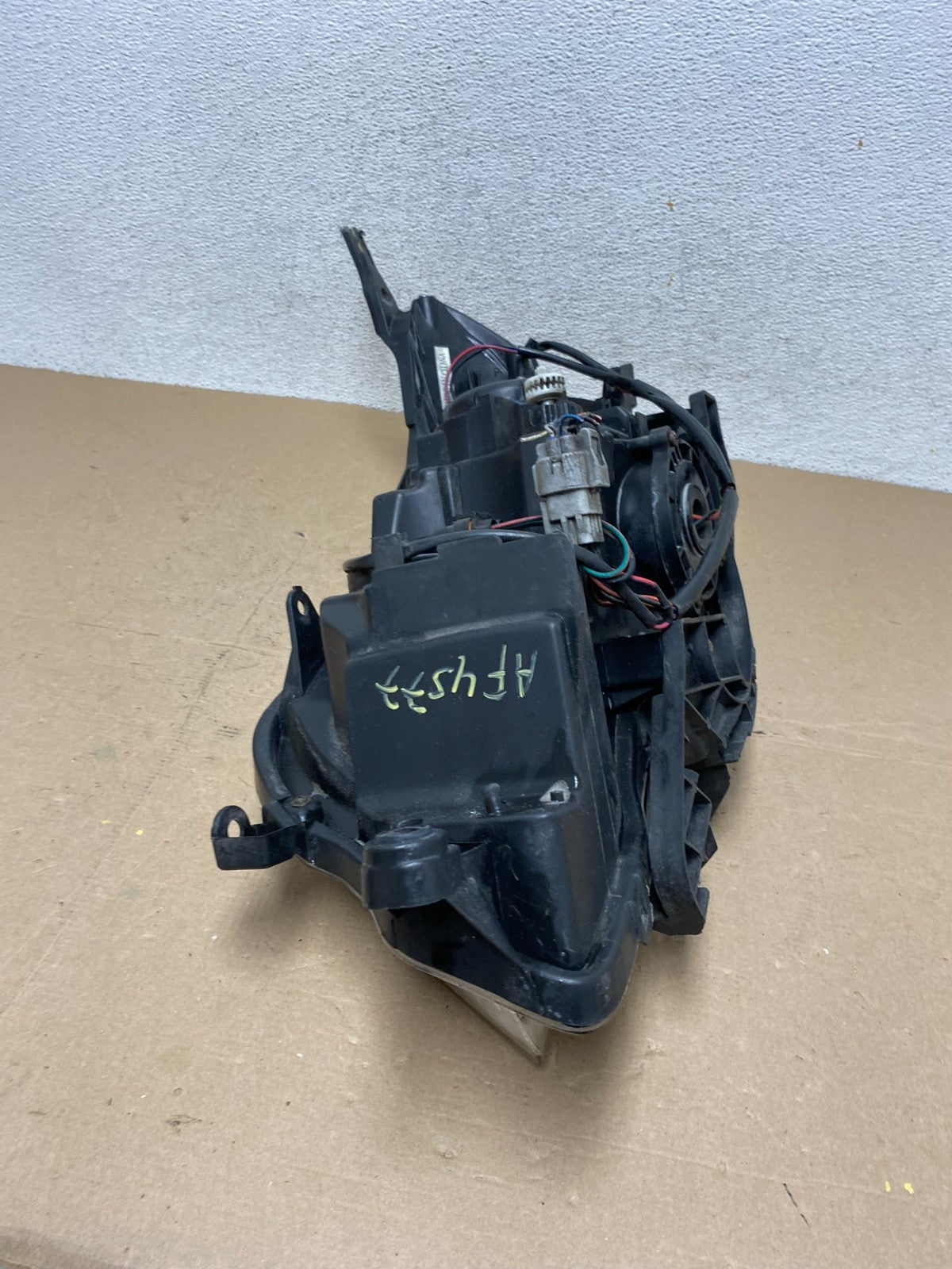 2009 - 2013 Subaru Forester Right Passenger Side Halogen Headlight AF4577 DW8
