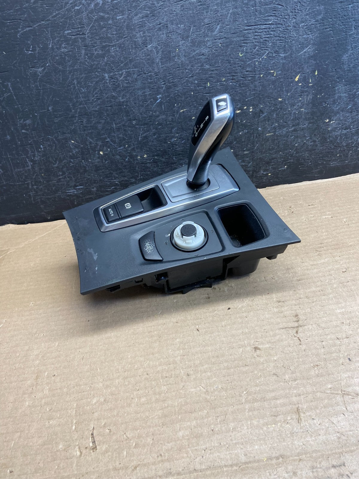 2007 to 2013 BMW X5 E70 Shift Shifter Selector Gear W/ Bezel AH3517 DG3