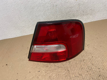 2000 to 2001 Nissan Altima Tail Light Right Passenger Rh Side AF2978 LK0