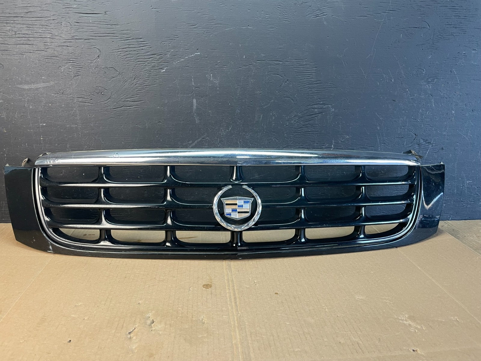 1999 to 2005 Cadillac Deville Front Grill Grille AC2218 PS0
