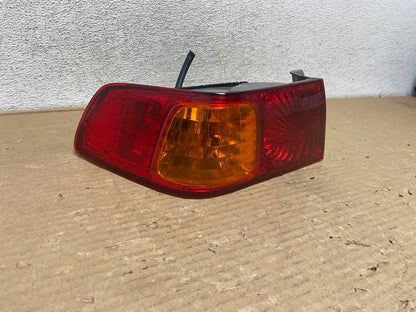 2000 to 2001 Toyota Camry Tail Light Left Driver Lh Side AG9292 LK1