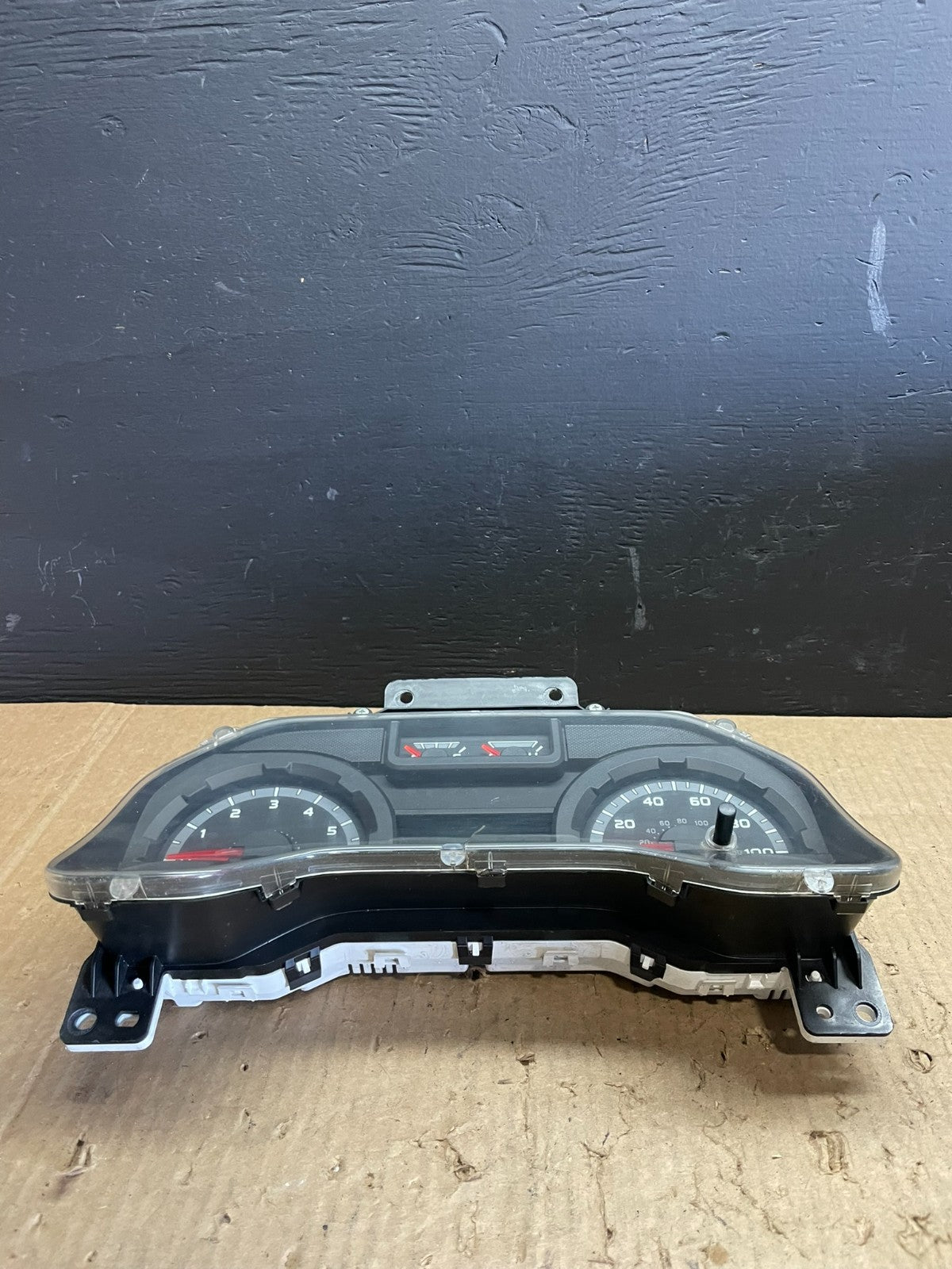 2011 to 2013 Ford E150 E250 E350 VAN Gauge Speedometer Cluster ab7535 DG2