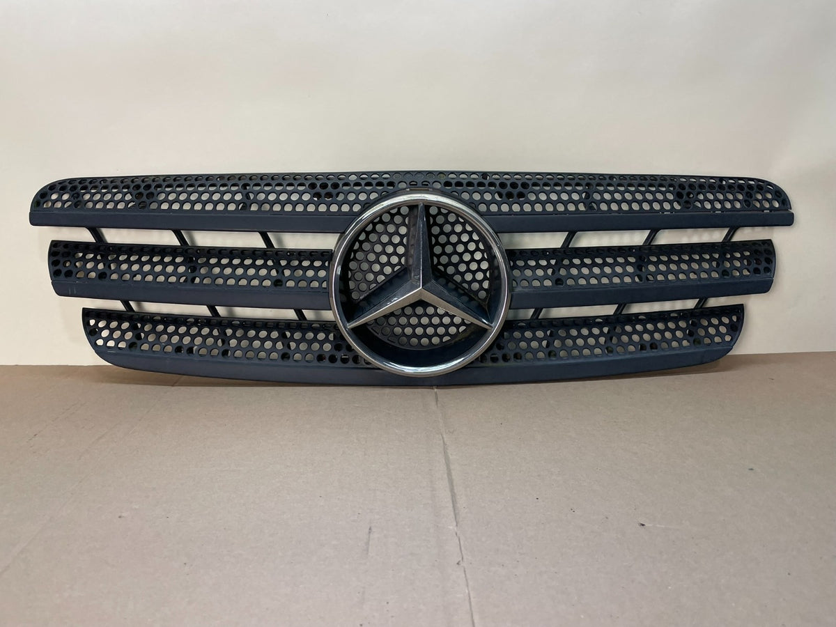 1998 to 2005 Mercedes-Benz ML320 Front Upper Grille Grill AJ0641 DG0