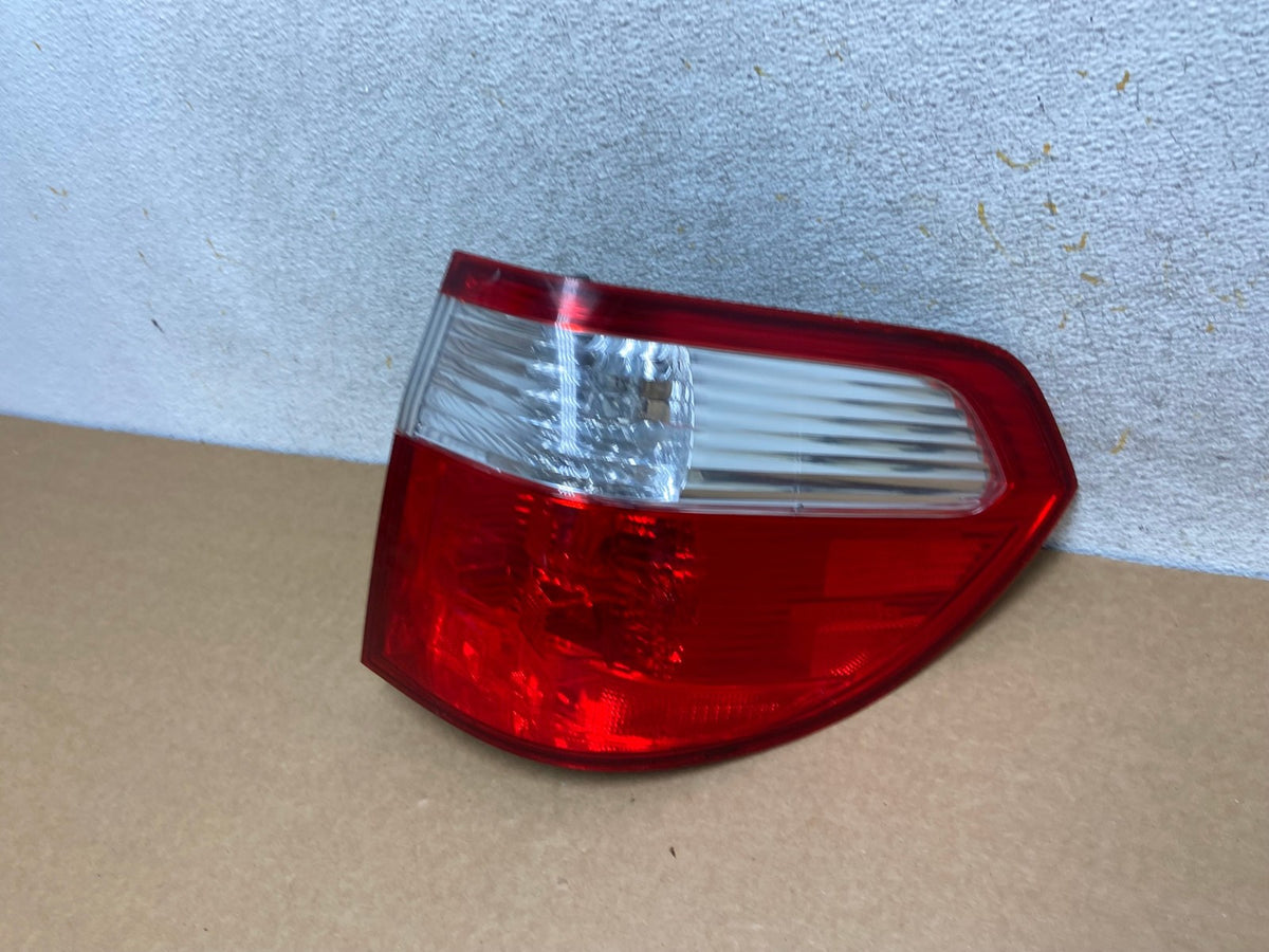 2005 2006 2007 Honda Odyssey Right Passenger RH Side Tail Light AI2553 LK1