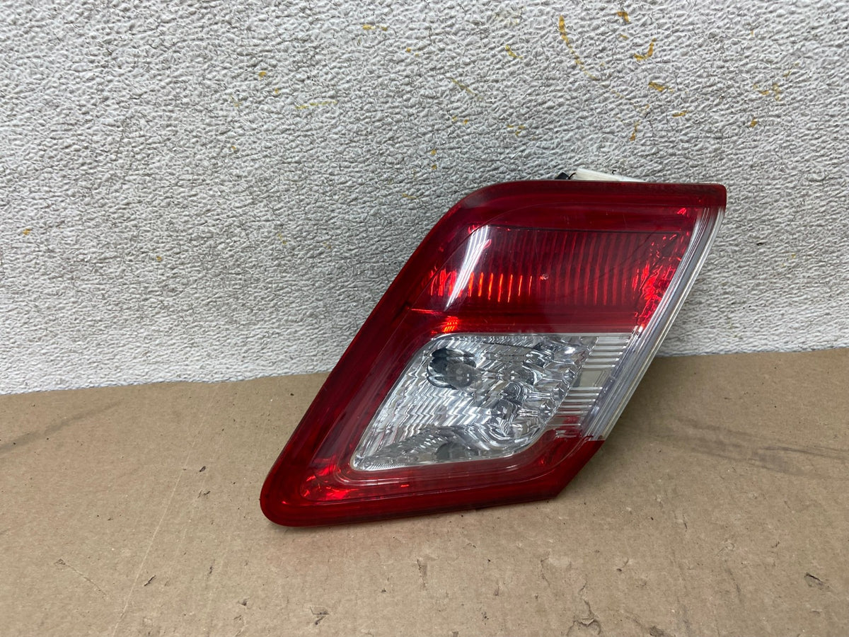 2010 - 2011 Toyota Camry Right Passenger RH Side Inner Tail Light AH6912 LK0