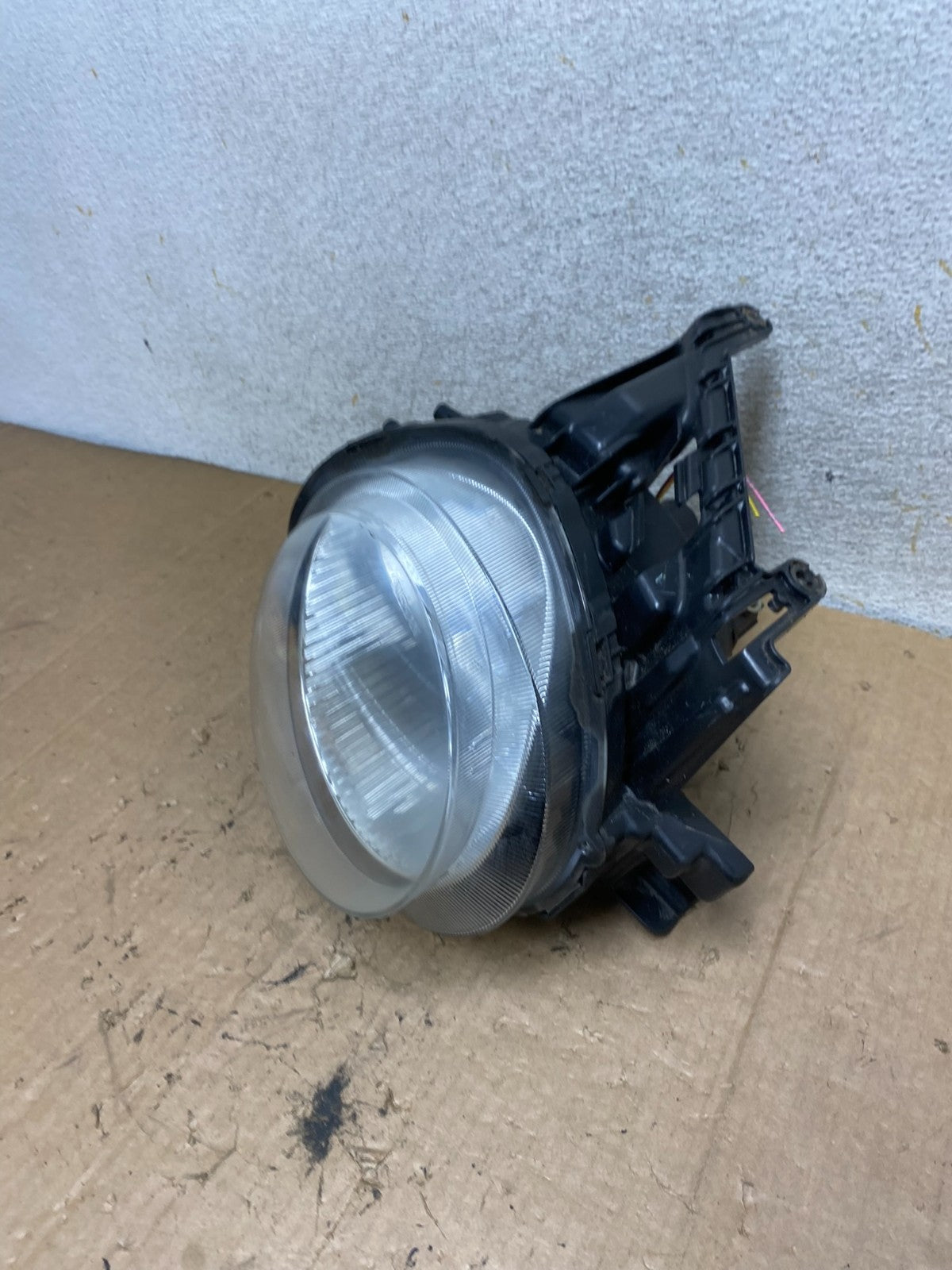 2011 to 2014 Nisan Juke Right Passenger Side Headlight AI9291 LK1