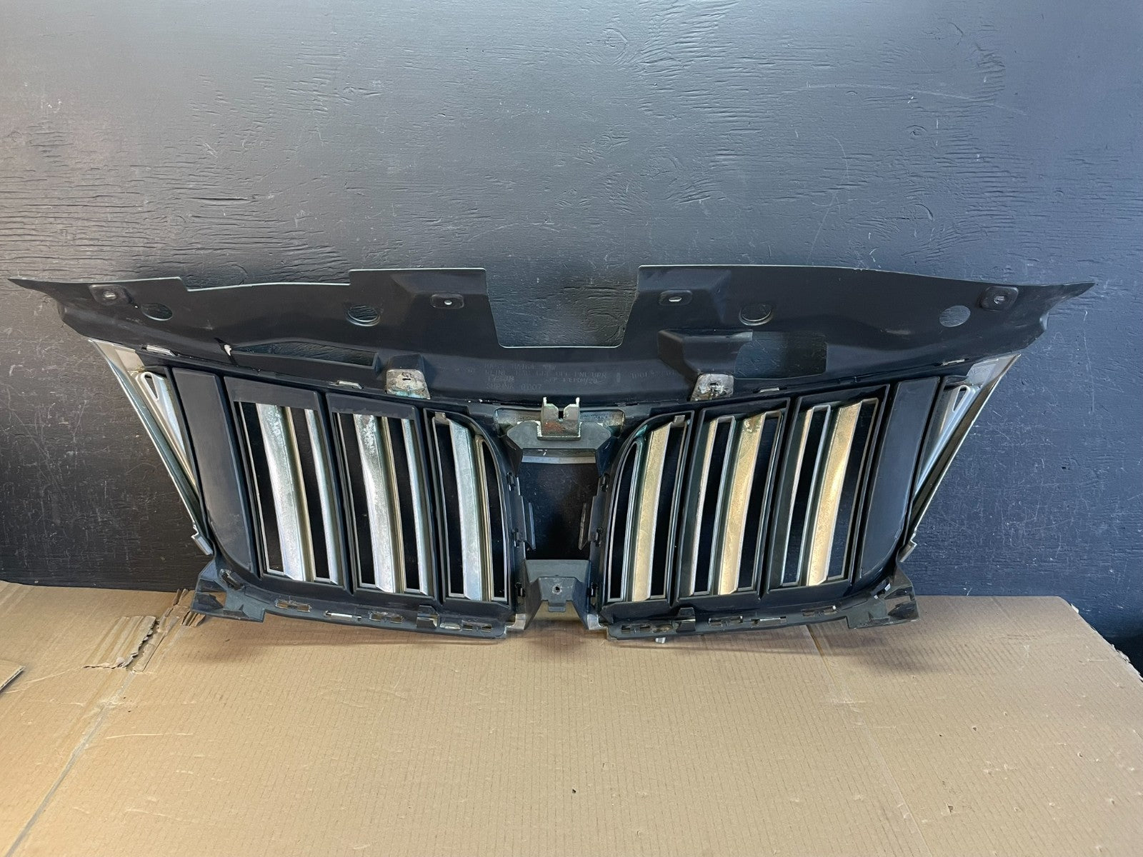2009 to 2012 Lincoln MKS Front Upper Grille Grill ae3575 DG3