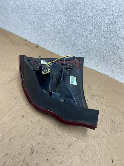 2004 to 2008 Pontiac Grand Prix Left Driver LH Side Tail Light AE9396 LK7