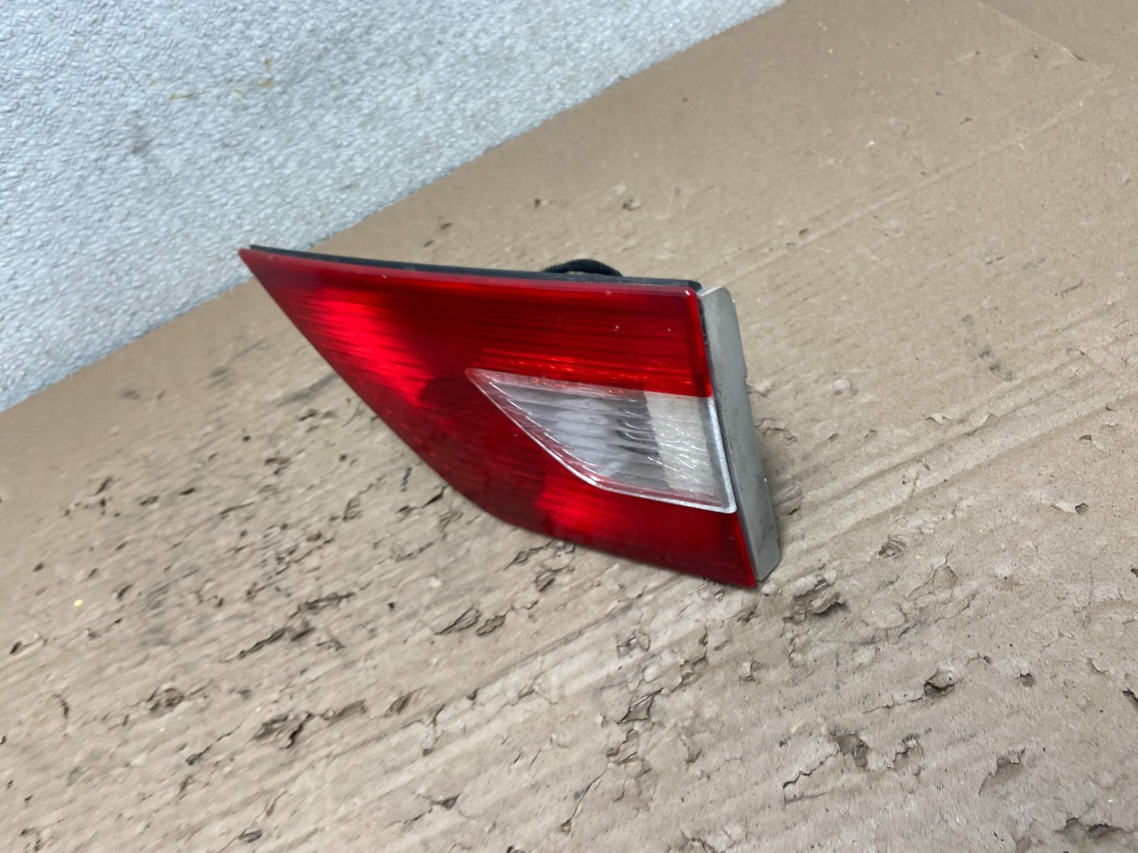 2004 2005 2006 Bmw X3 Right Passenger Rh Inner Tail Light OEM AB1687 DW1