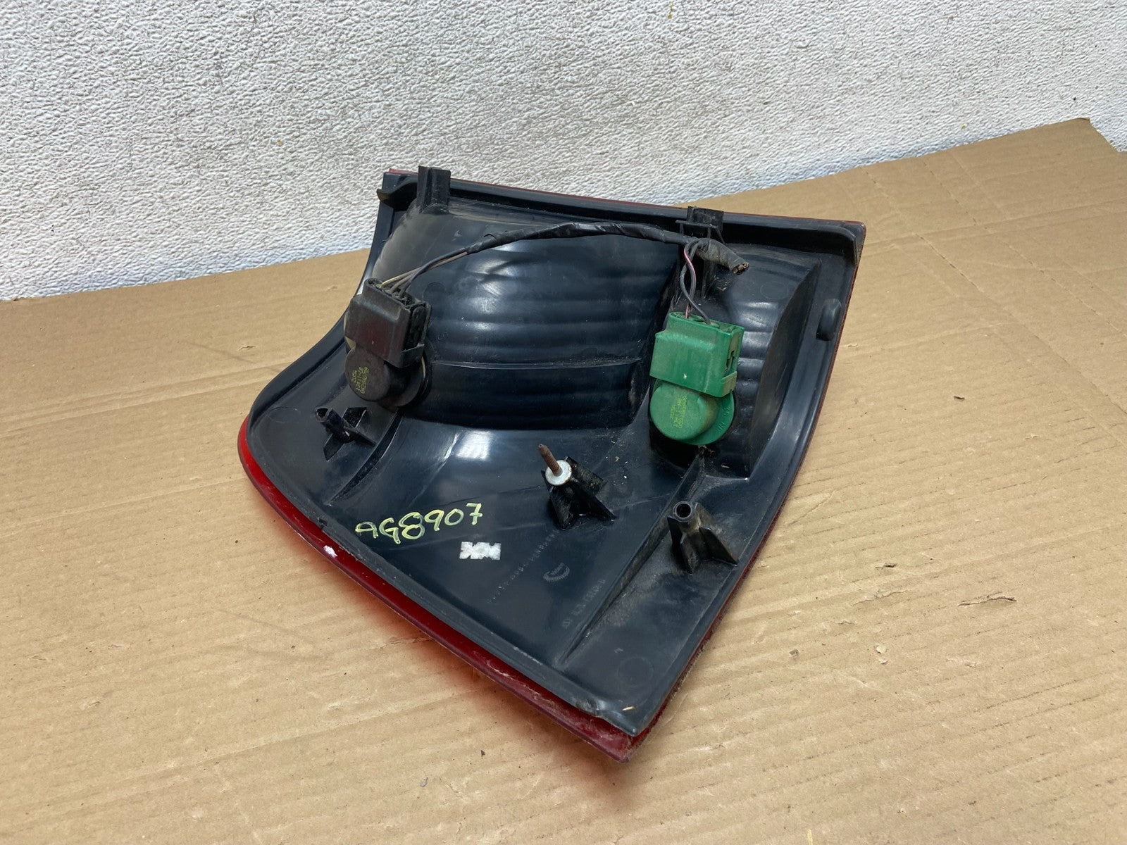 2002 to 2005 Ford Explorer Right Passenger Rh Side Tail light AG8907 DW5