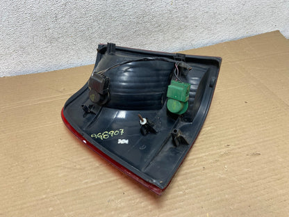 2002 to 2005 Ford Explorer Right Passenger Rh Side Tail light AG8907 DW5