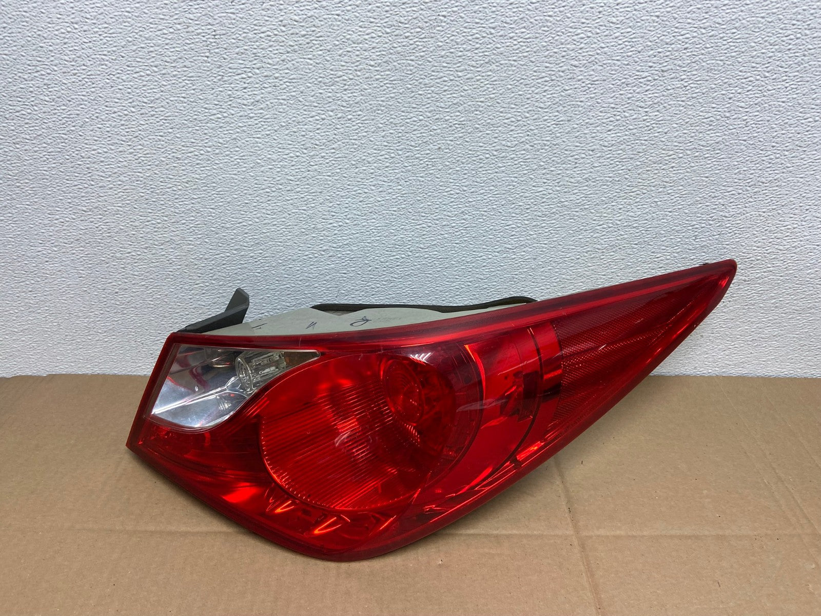 2011 2012 2013 Hyundai Sonata Right Passenger RH Tail Light AB8020 LK0