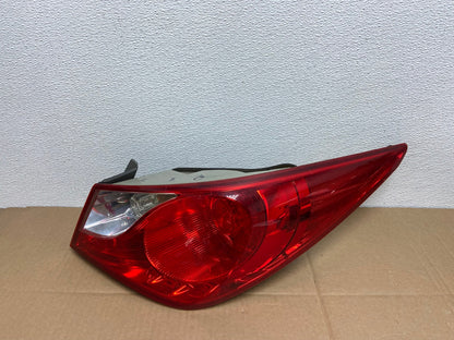 2011 2012 2013 Hyundai Sonata Right Passenger RH Tail Light AB8020 LK0